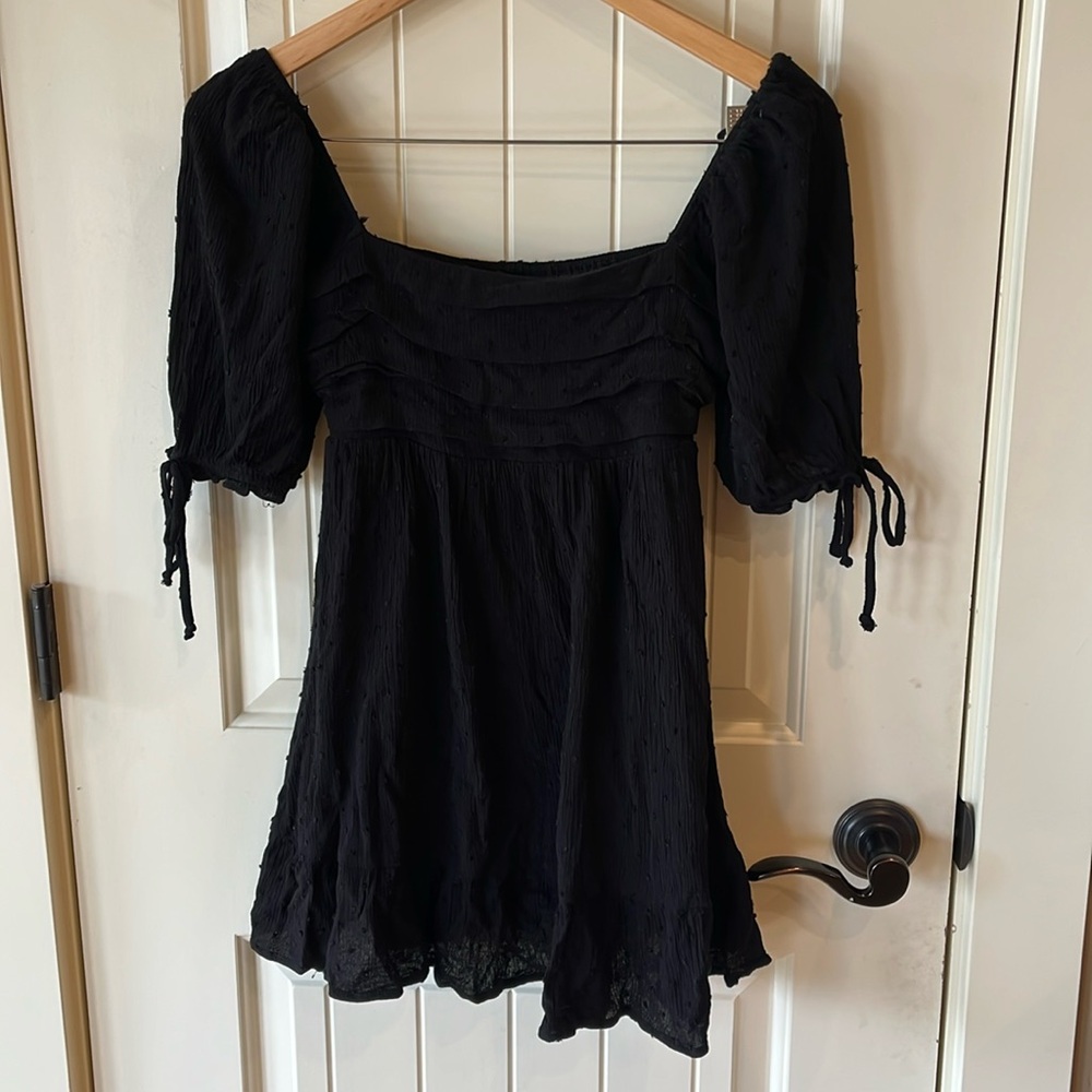 Francesca’s Size XS Women’s Babydoll Style Black Dress